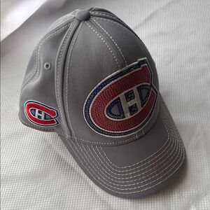 NHL - Reebok Center Ice - Montreal Canadians Hockey-Cap w/Red & Blue Logo - S/M